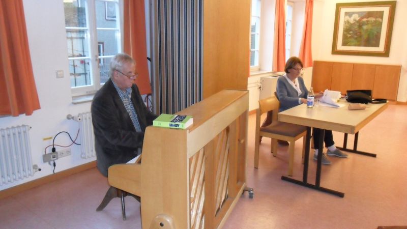 Ein gutes Team: Pianist Hermann Frankenhauser und Autorin Sigrid Ramge.